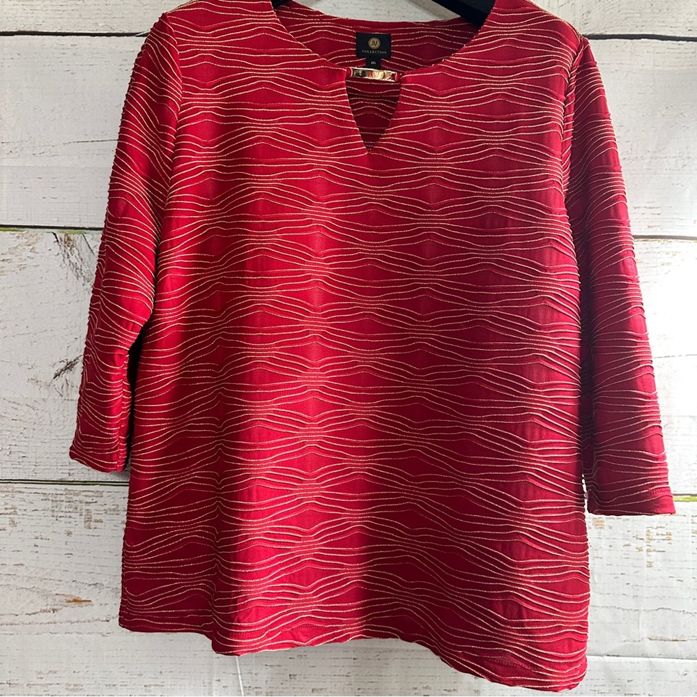 JM COLLECTION Red with Gold Thread Wave Pattern Long Sleeve Top